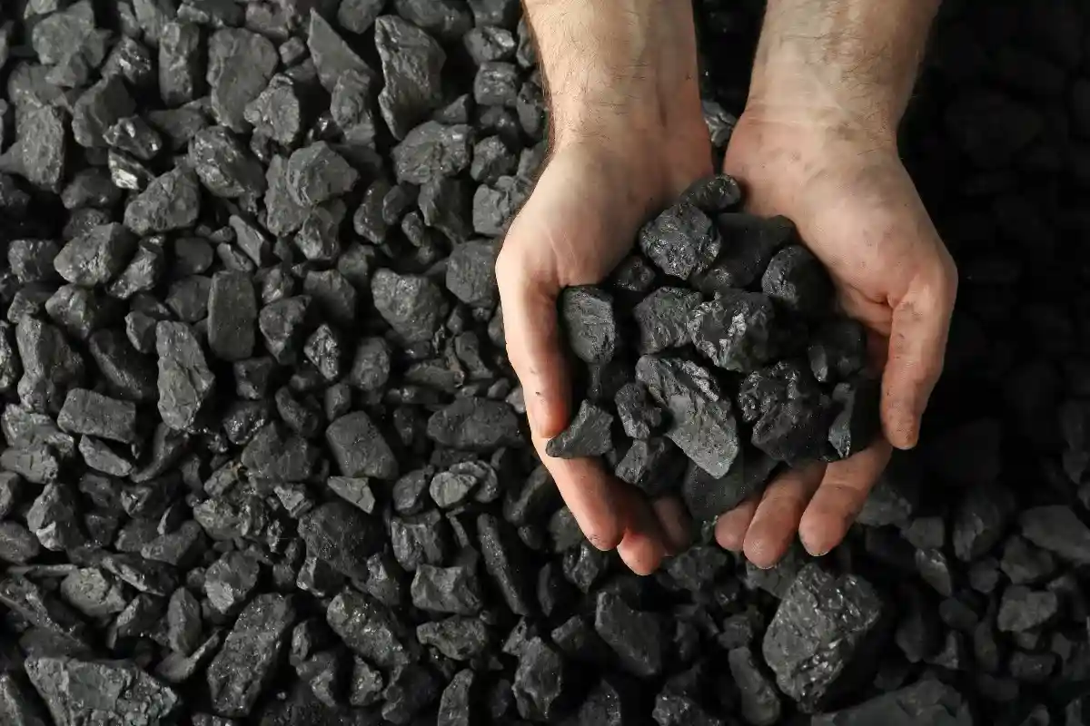 Германия намерена отказаться от производства электроэнергии с использованием угля не позднее 2038 года, а в идеале — к 2030 году. Фото: Gouache7 / Shutterstock.com