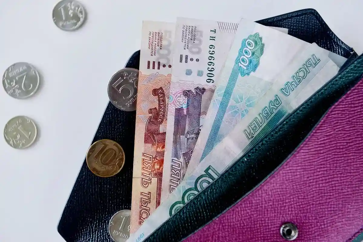 В России ограничили обращение наличной валюты