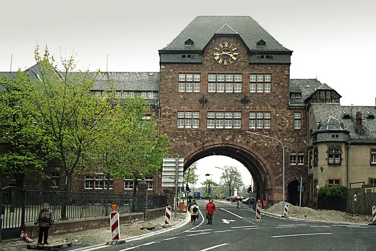 Главные ворота в городе Вормс. Фото: Vitold Muratov / wikimedia.org