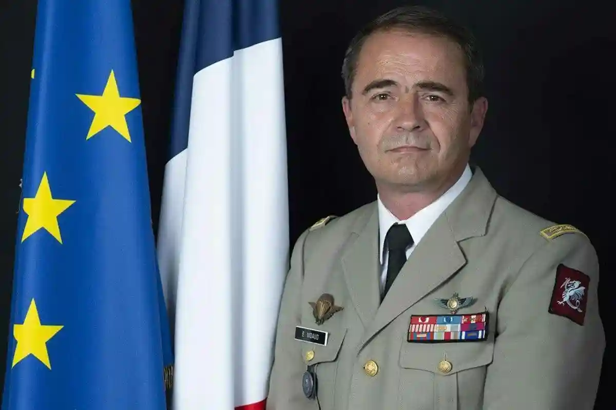 Глава французской военной разведки ушел в отставку