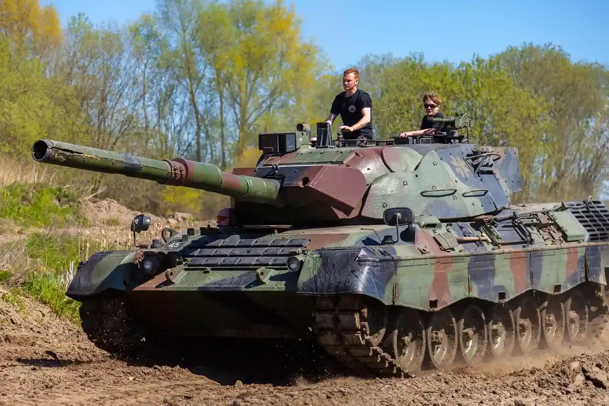 Украина может получить от Rheinmetall до 50 танков