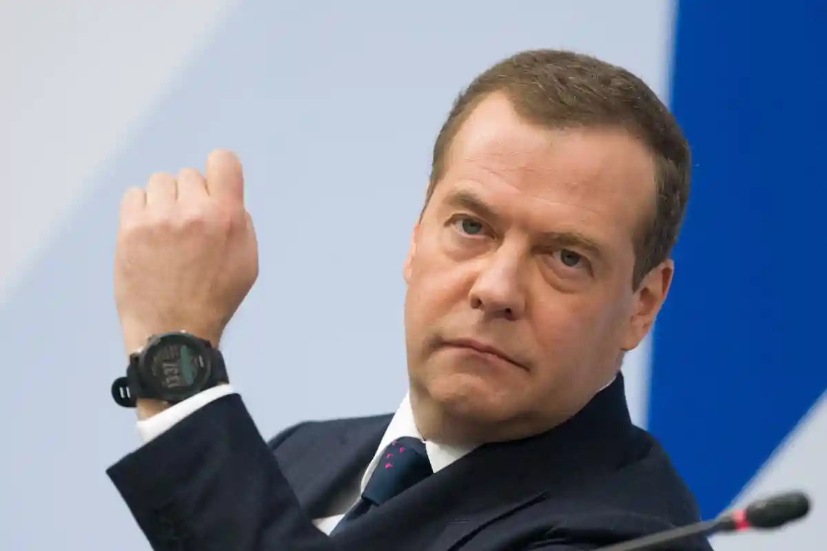 Дмитрий Медведев: Дефолт России обернется дефолмт Европы и гиперинфляцией. Фото: Anton Veselov / Shutterstock.com