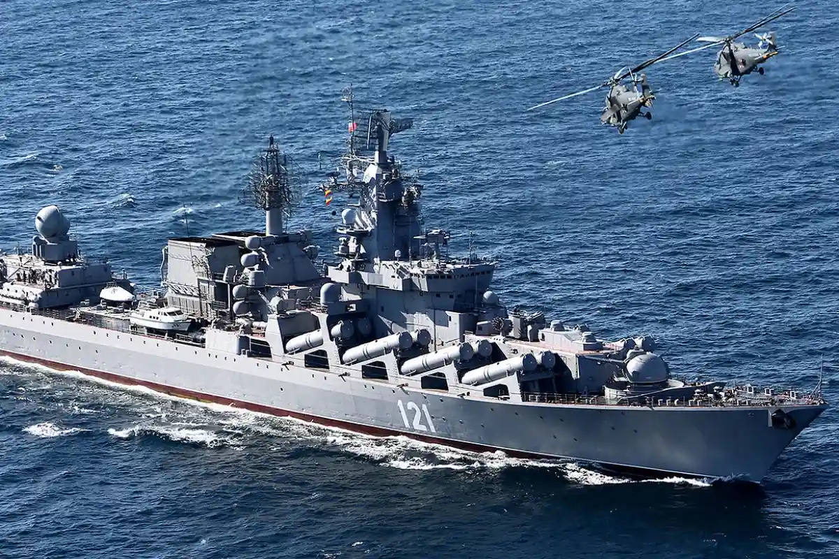 При буксировке затонул крейсер «Москва». Фото: Минобороны РФ