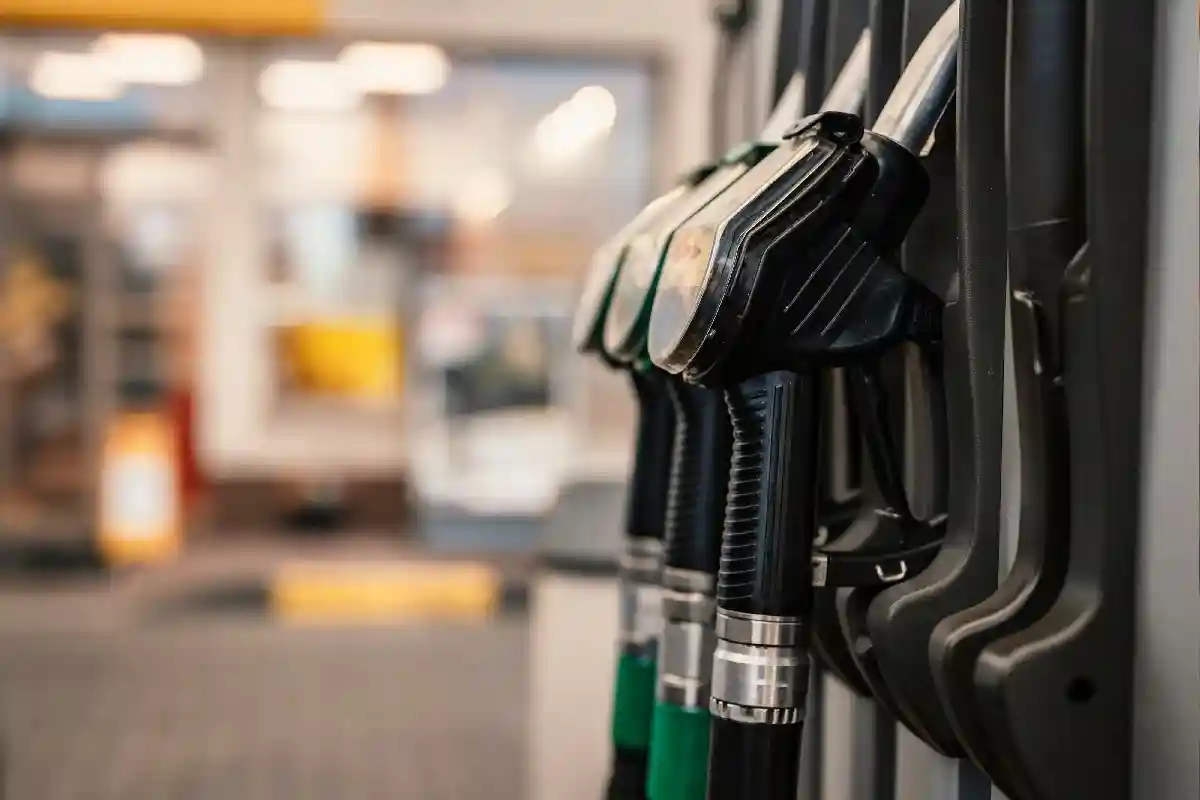Цены на бензин в Германии падают: что нужно знать водителям?