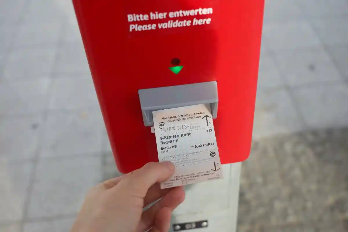 В этом году BahnCard 25 исполняется 30 лет. До 30 апреля 2022 года вы получите BahnCard 25 по специальной цене всего 30 евро вместо 56,90 евро. Фото: Bokehboo Studios / Shutterstock.com