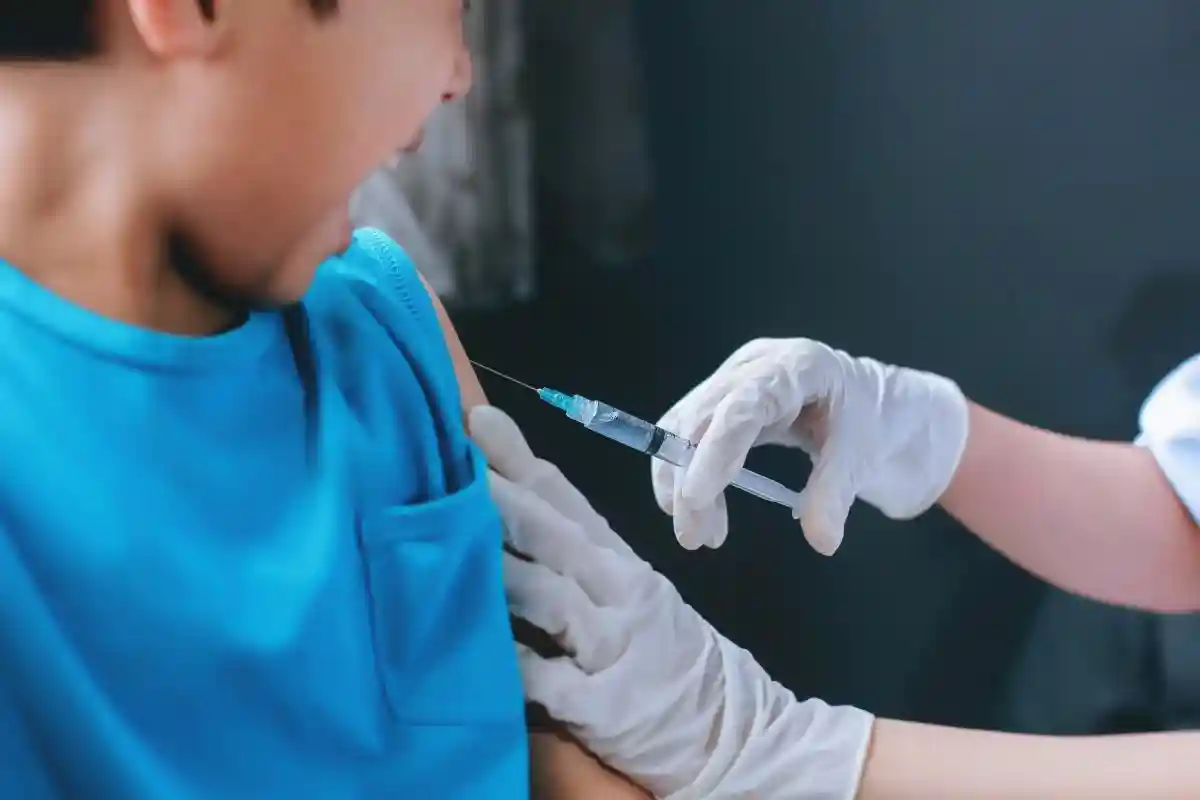Бундестаг примет решение об обязательной вакцинации