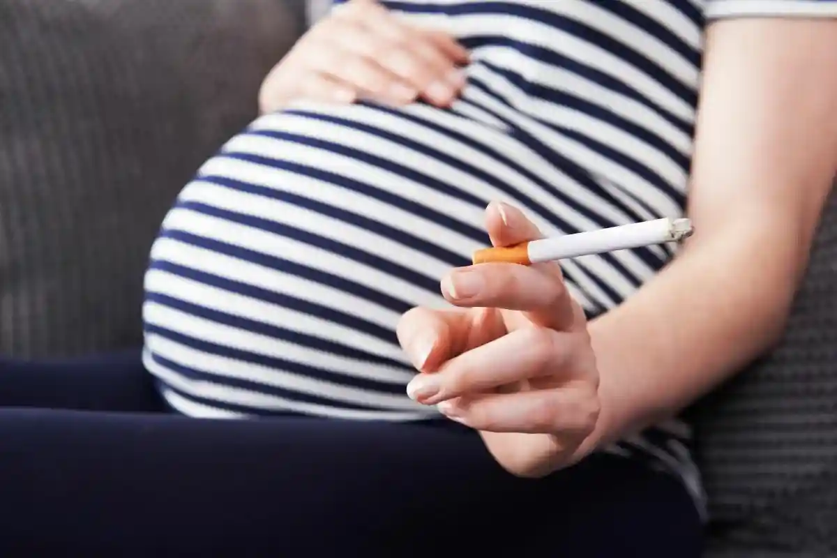Курение во время беременности не вызывает СДВГ у детей
