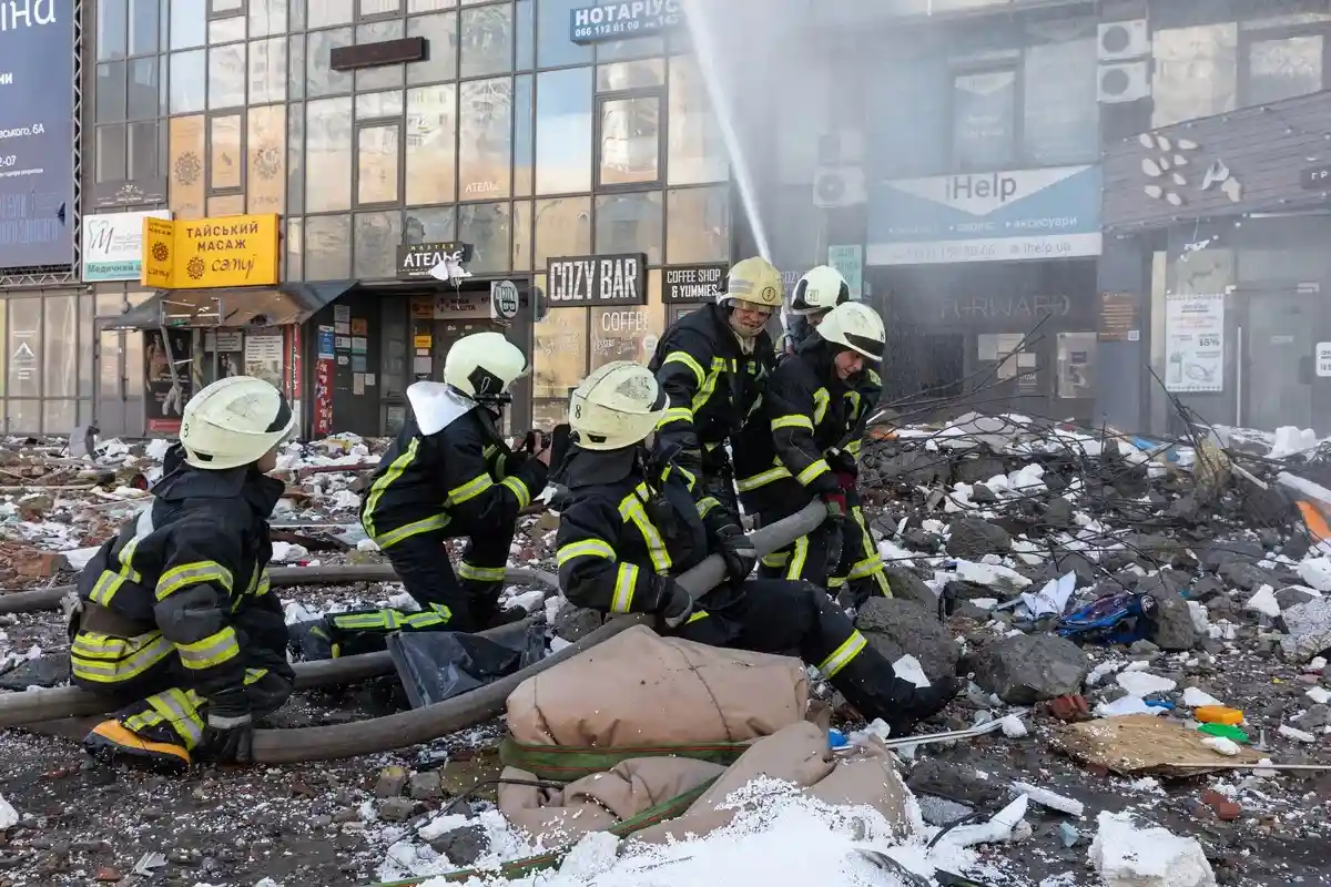 По Киеву нанесен ракетный удар, есть пострадавшие