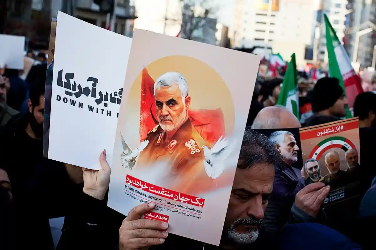 Иран должен принять предполагаемое требование США отказаться от мести за убийство начальника элитных сил "Кудс" КСИР Касема Солеймани. Фото: saeediex / shutterstock.com