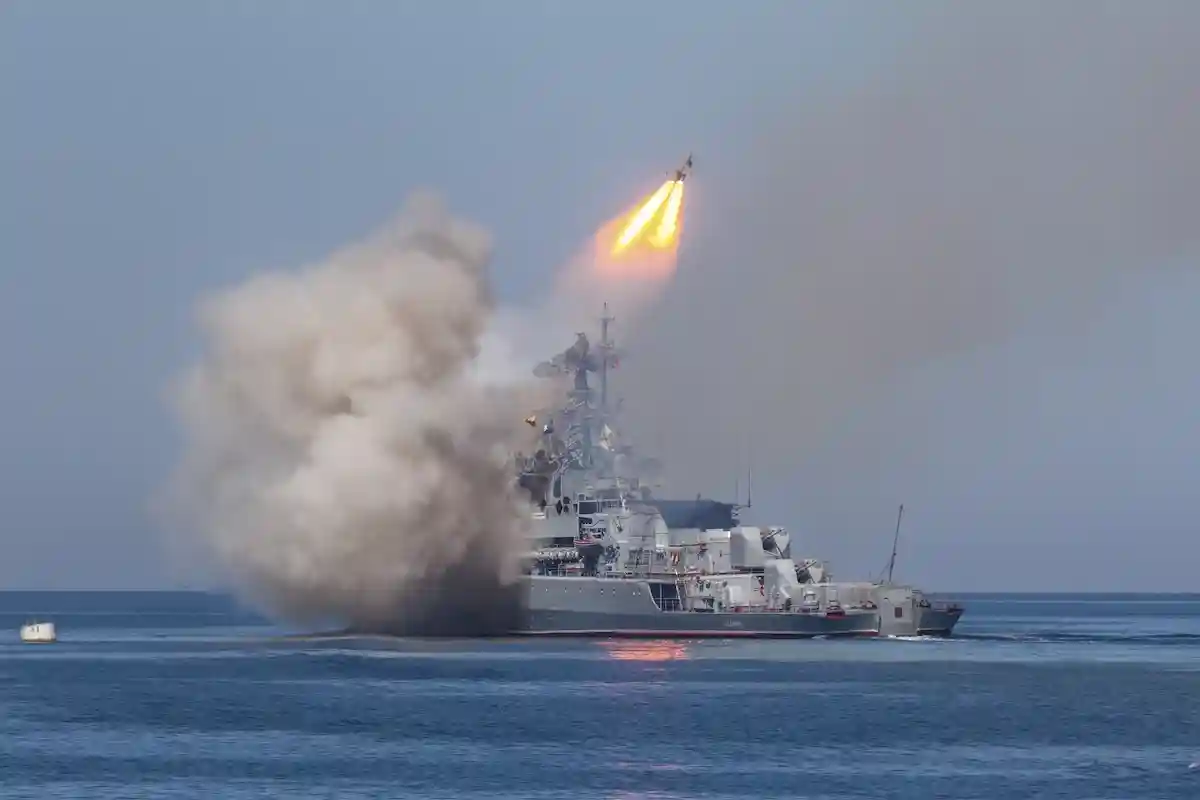 «Москва» атакована ракетами