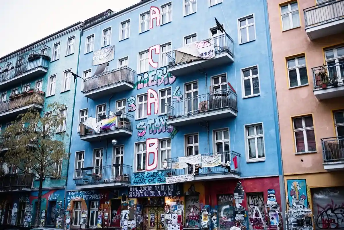 Ограничение арендной платы вызвало обвал рынка жилья в Германии. Фото: Aleksejs Bocoks / aussiedlerbote.de