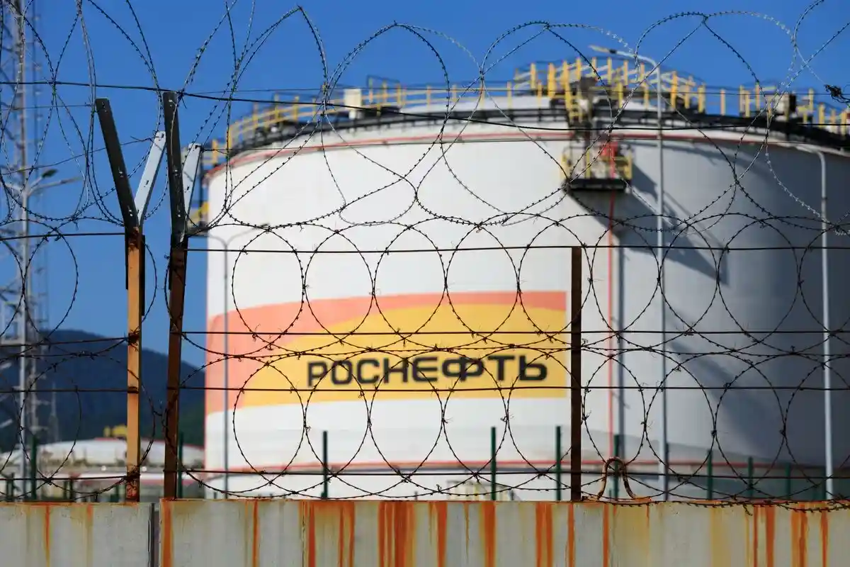Полное эмбарго на российскую нефть возможно за считанные дни. Фото: Vladimirkarp / shutterstock.com