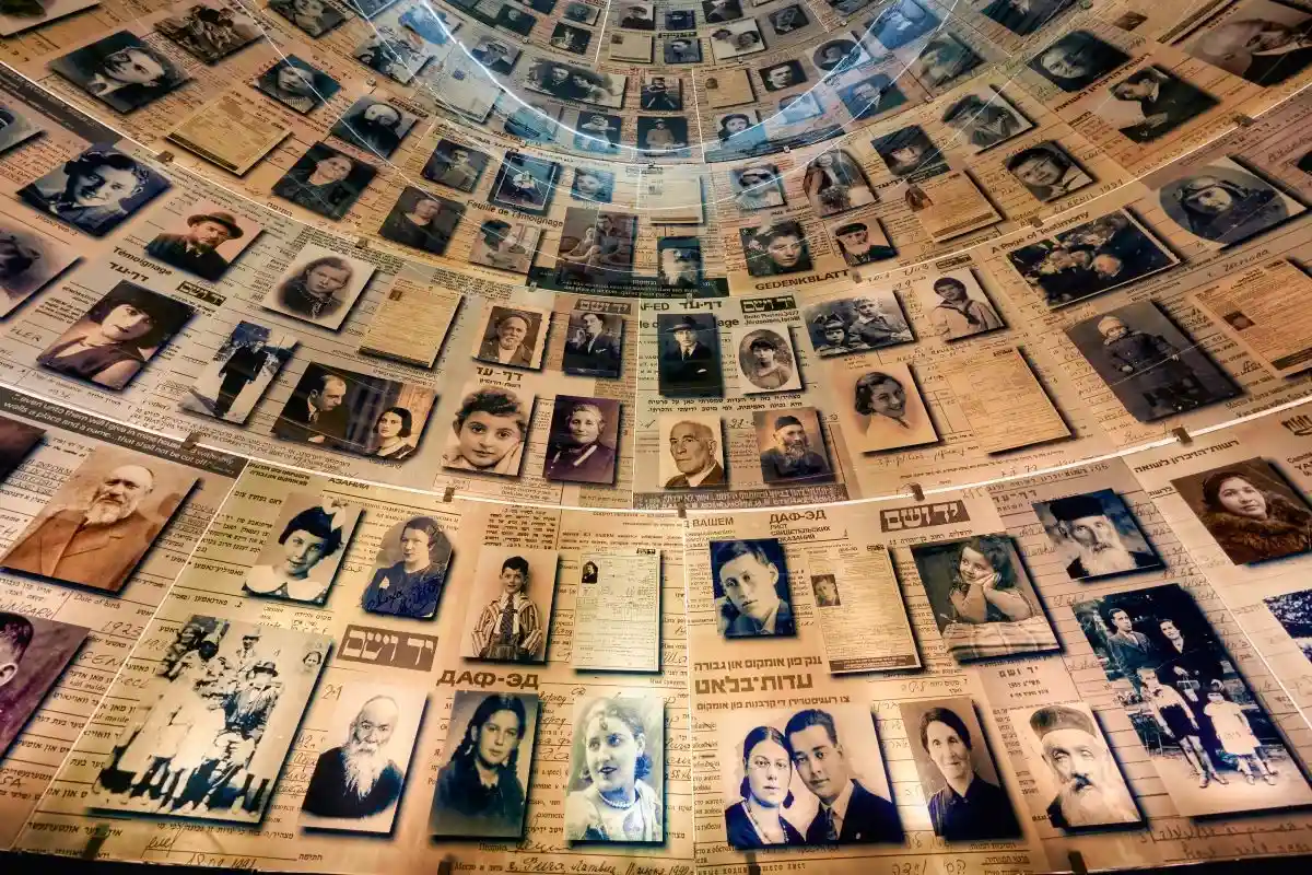 Иерусалим, Израиль. "Яд Вашем". Мемориал памяти жертв Холокоста. Зал имен. Фото: marcobrivio.photo / shutterstock.com