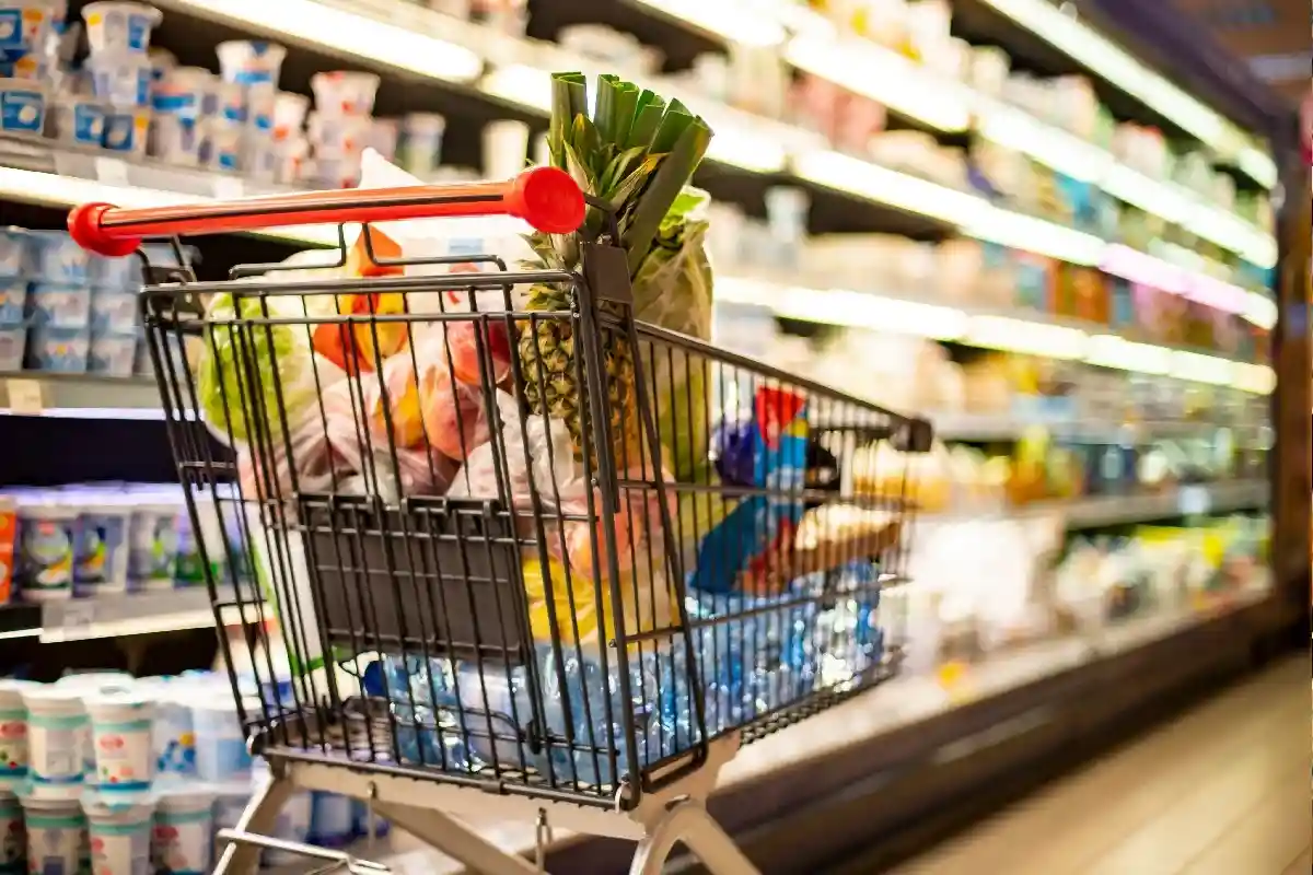 Цены на продукты питания в Германии продолжат значительно расти. Более того, новая волна роста будет выражаться двузначными числами. Фото: monticello / Shutterstock.com