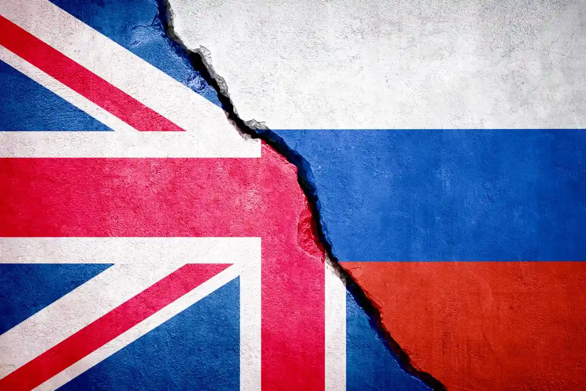 Россия пригрозила Великобритании за провоцирование Украины. Фото: ffikretow / Shutterstock.com