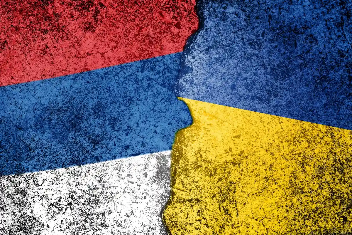 Украина и Россия обменялись пленными по формуле «86 на 86». Фото: Khanthachai C / Shutterstock.com