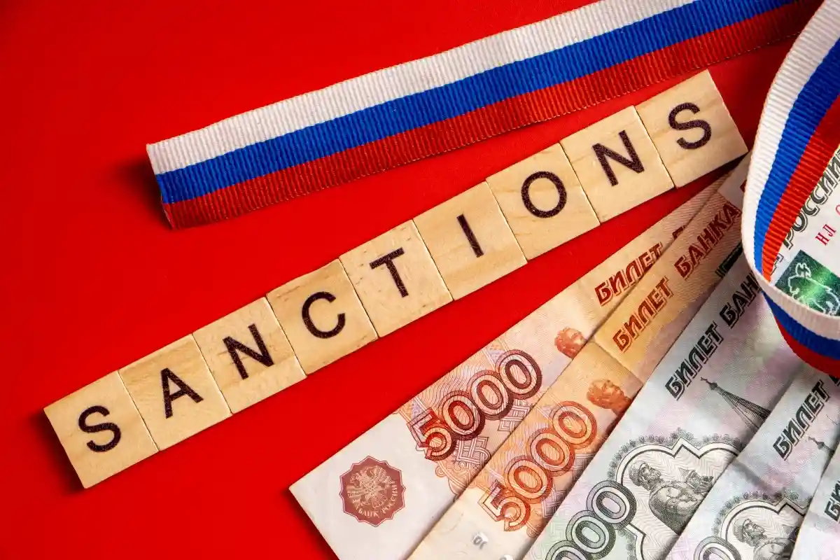 Россия потратит более 32,3 млрд долларов на поддержку экономики. Фото: Tenzen / Shutterstock.com