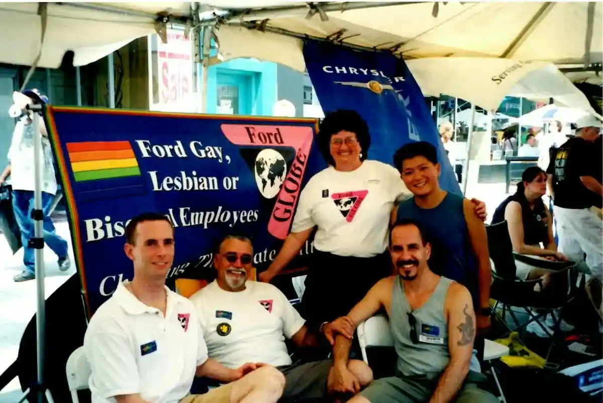Сеть сотрудников Ford GLOBE переименовалась в Ford Pride фото 1