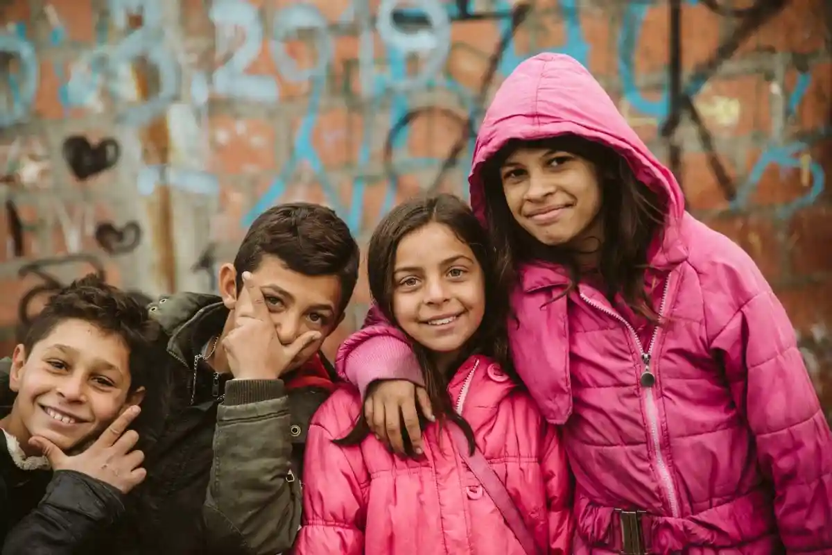По всей Европе — от Италии до Венгрии — цыганскими детьми переполнены все учреждения опеки. Фото: ZR10 / shutterstock.com