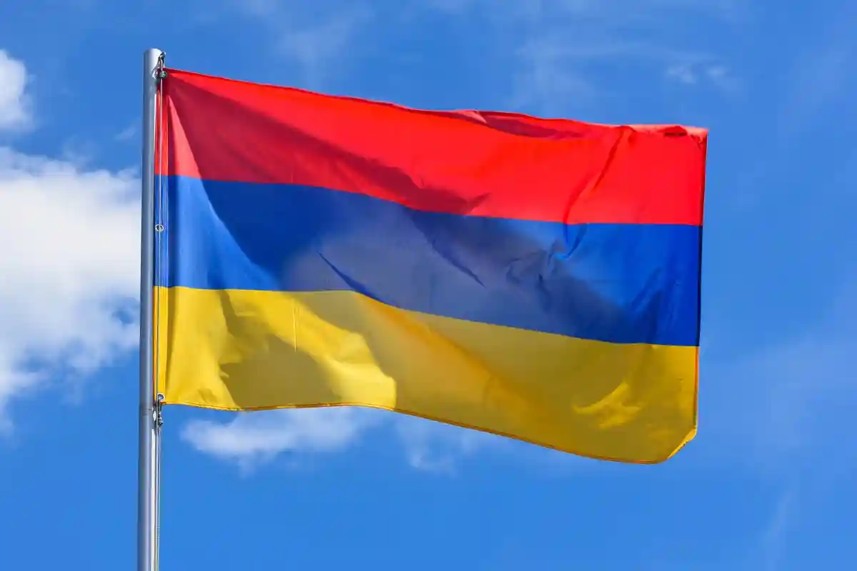 Армения помнит события в Нагорном Карабахе и не собирается помогать России в войне с Украиной. Фото: Lina Reshetnyk / shutterstock.com