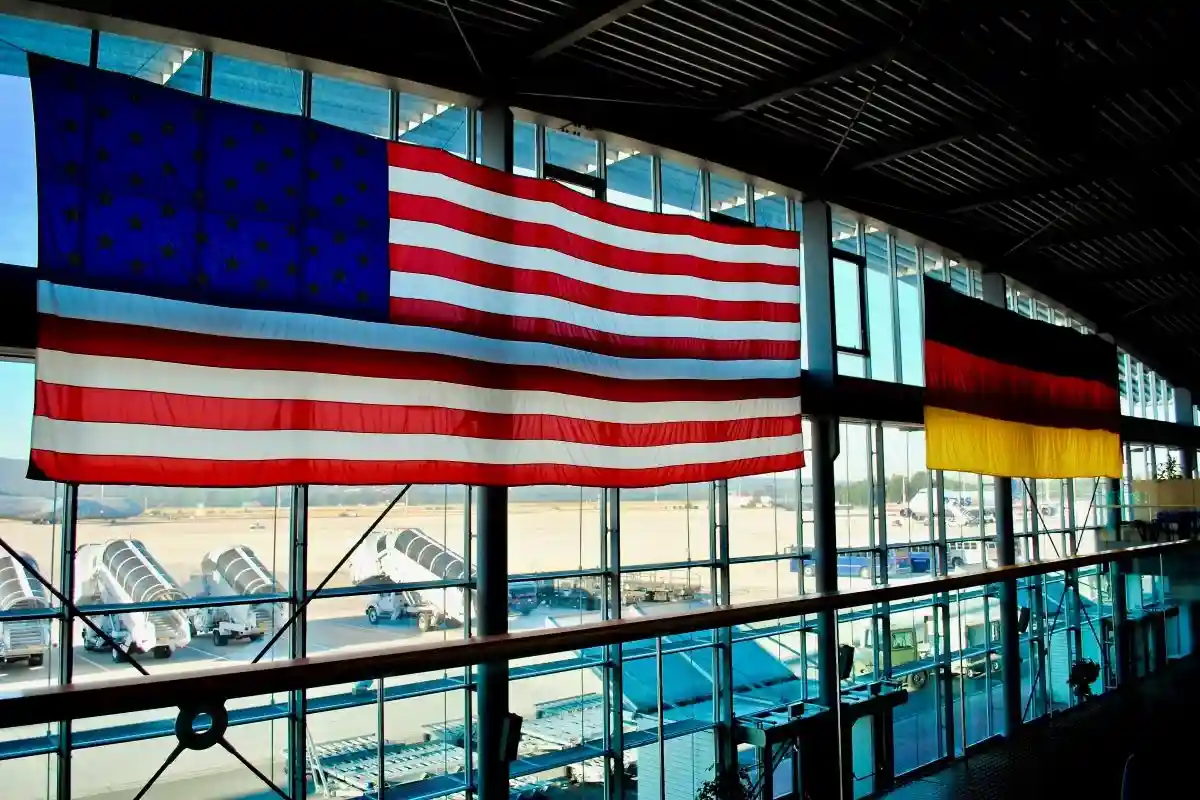 США планируют регулярные встречи по Украине на авиабазе «Рамштайн»
