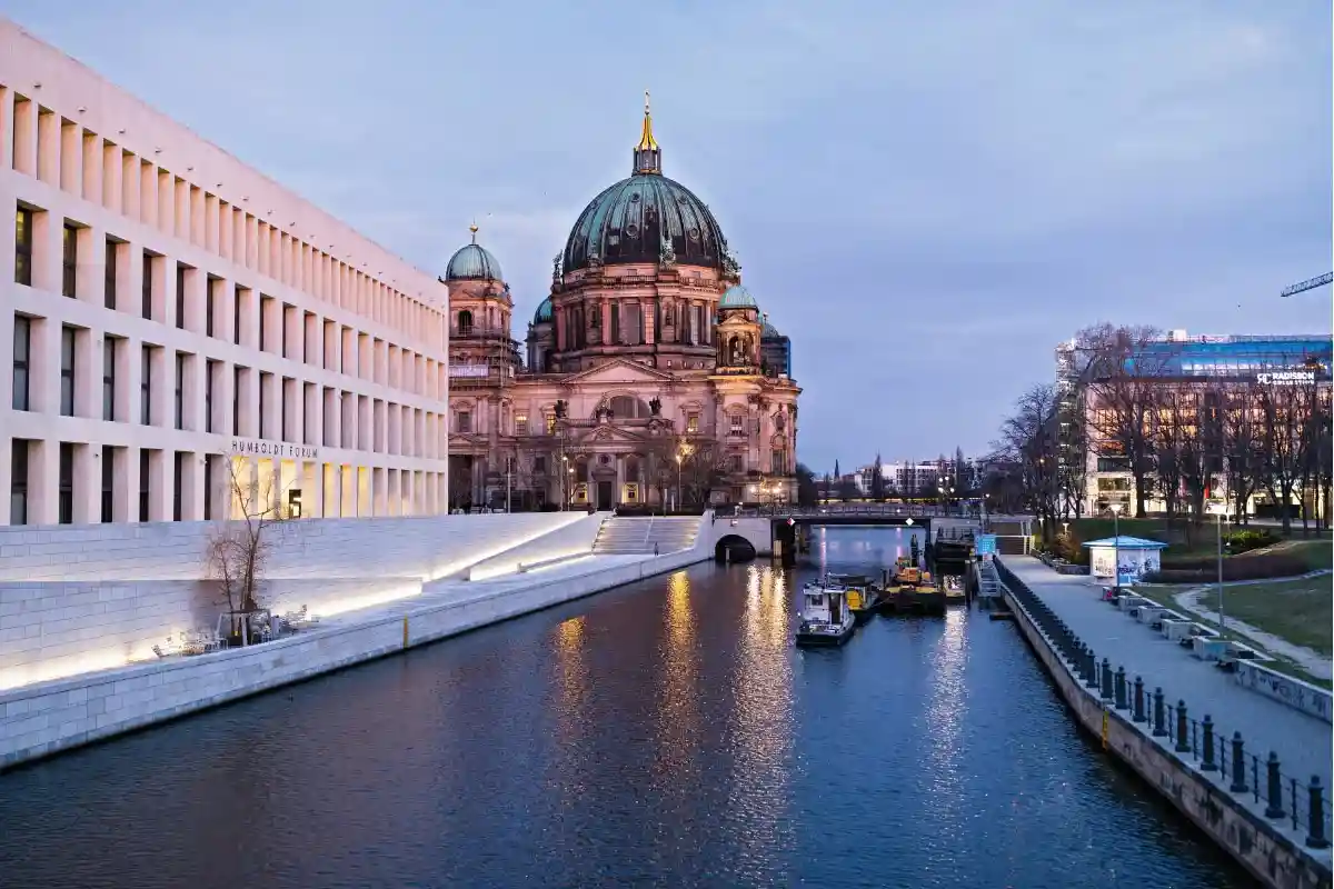 Сравнение показало, что цена на проезд в Берлине оказалась меньше, чем в других городах. Фото: Grigory Rodin / aussiedlerbote.de.
