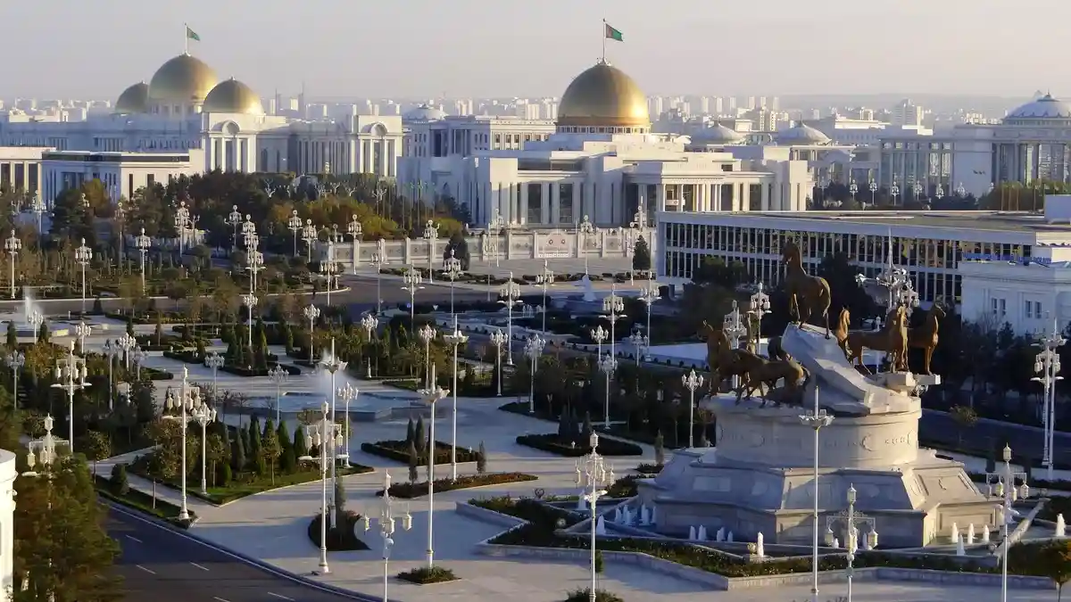 Туркмения отказалась поставлять топливо. Фото: gonetothemoon / Shutterstock.com
