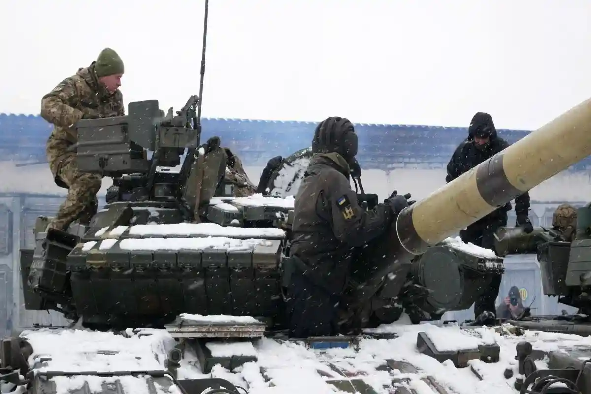 Украинские танки попытались прорваться на территорию Белгородской области фото 1