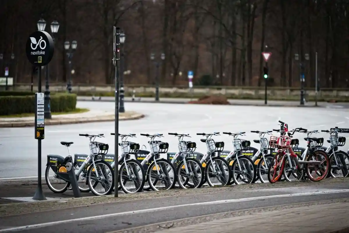 Главным и единственным разрешенным транспортом в тот день был велосипед Фото: Aleksejs Bocoks / aussiedlerbote.de