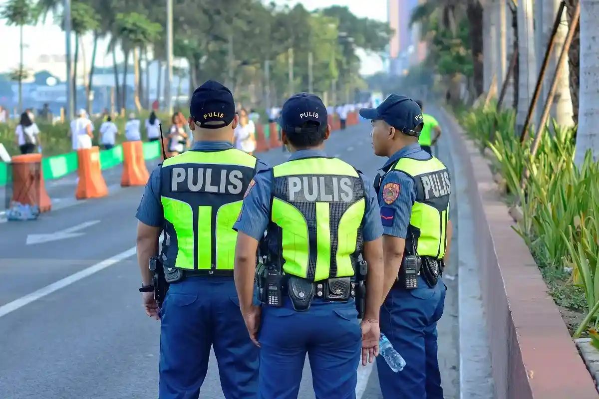 Полиция Филиппин считает народ «относительно мирным» перед выборами
