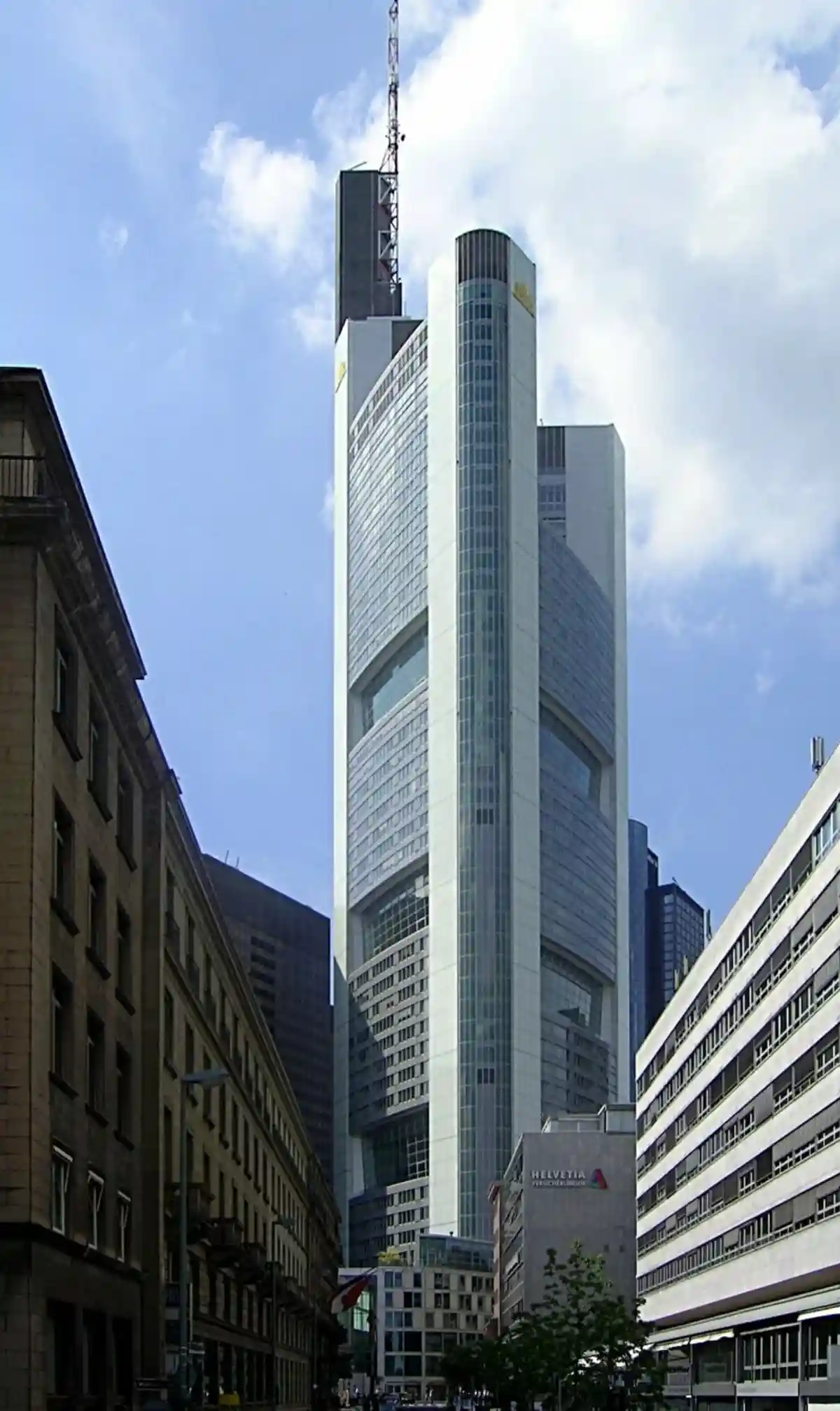 Здание Commerzbank во Франкфурте Фото: Melkom / wikipedia.org