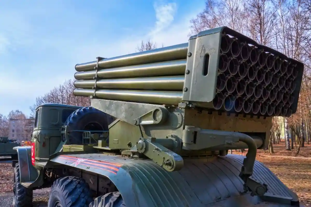 Байден заявил о новых поставках оружия Украине. Фото: DAndreev / Shutterstock.com