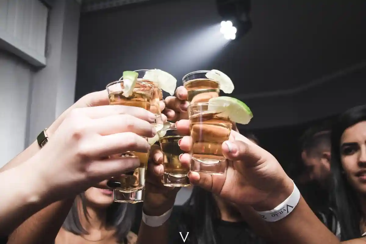 Опасные мифы об алкоголе. Фото:Isabella Mendes / Pexels