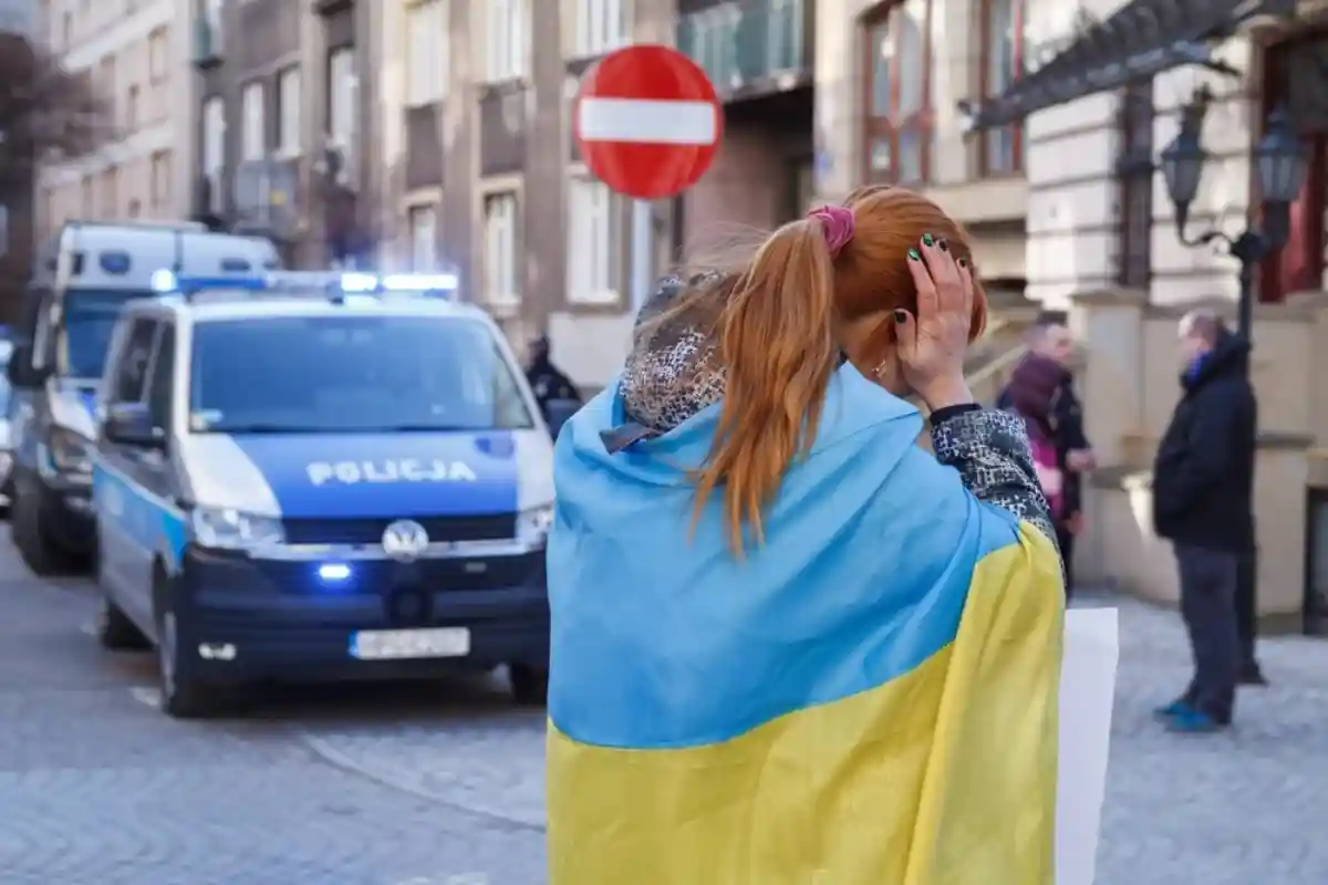Беженку из Украины изнасиловали в Германию. Фото: Longfin Media / Shutterstock.com