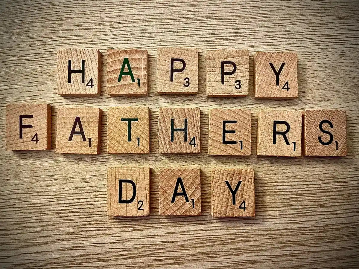День отца: лучшие способы поздравить папу. Фото: Steve DiMatteo/Unsplash.com