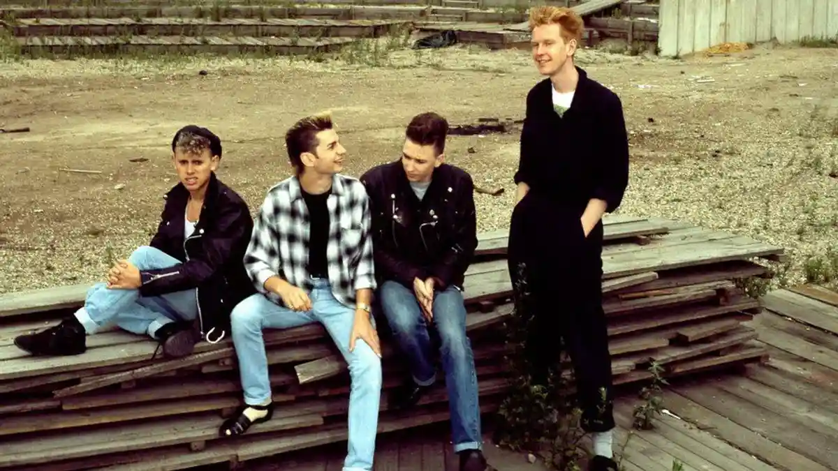 Эндрю Флетчер (справа) с группой Depeche Mode в Берлине в 1984 году. Слева направо: Мартин Гор, Дэйв Гэхан и Алан Уайлдер. Фото: Getty Images