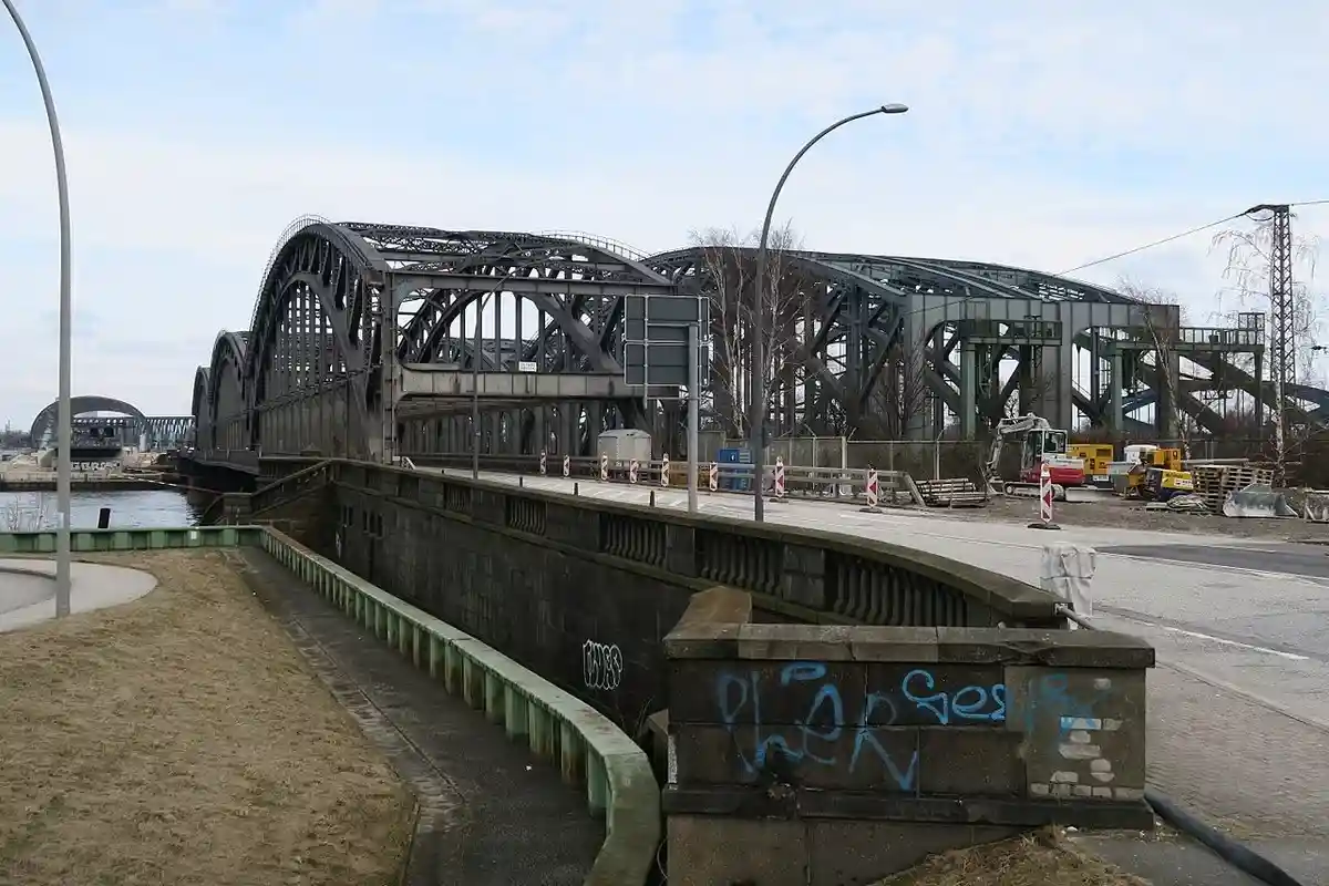 Ремонт моста в Гамбурге. Фото: NordNordWest / wikimedia.org