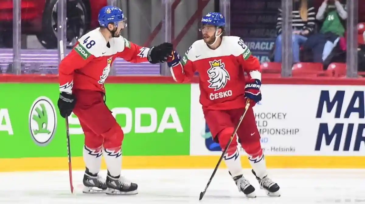 Сборная Чехии по хоккею вышла в полуфинал чемпионата мира. Фото: IIHF.com
