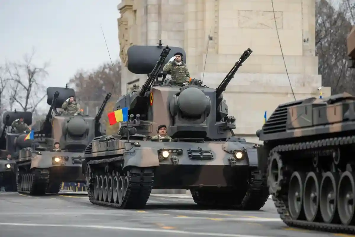 1 декабря 2019 года: всепогодное немецкое самоходное зенитное орудие (СПЗО) "Гепард" на военном параде в честь "Национального дня Румынии". Фото: Mircea Moira / shutterstock.com
