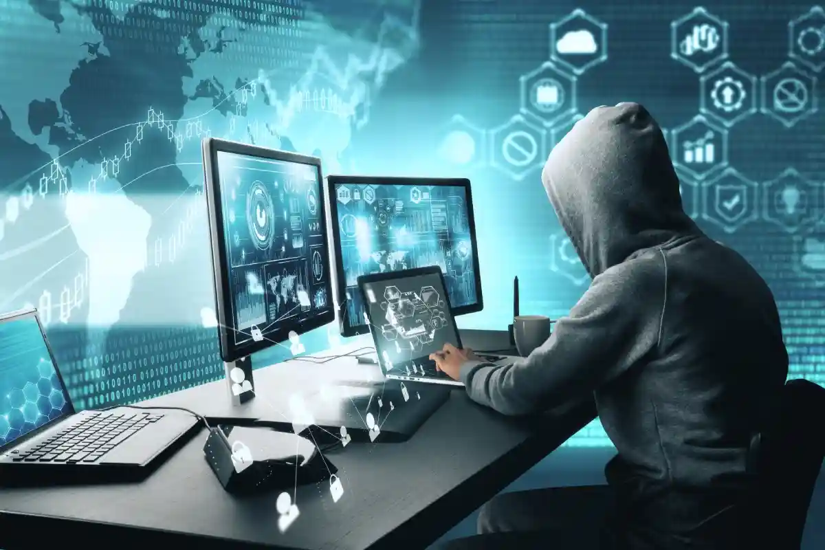 Российские хакеры атаковали Минобороны и Сенат Италии. Фото: Who is Danny / Shutterstock.com
