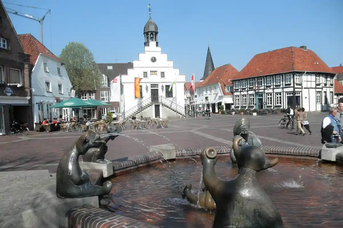 Рыночная площадь Лингена – лаконичная, аккуратная. Этой ратуше чуть меньше 400 лет. Фото Wikimedia