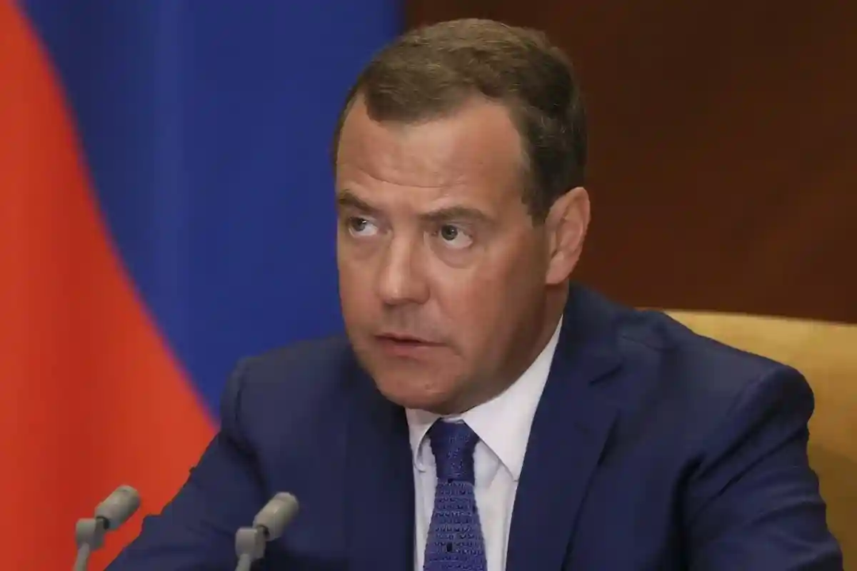 Медведев заговорил на украинском