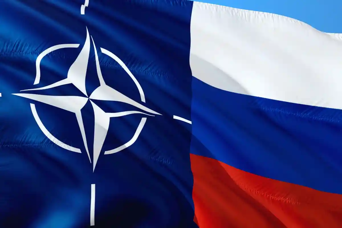 НАТО призывают взглянуть на российскую угрозу из Африки. Фото: Borka Kiss / Shutterstock.com