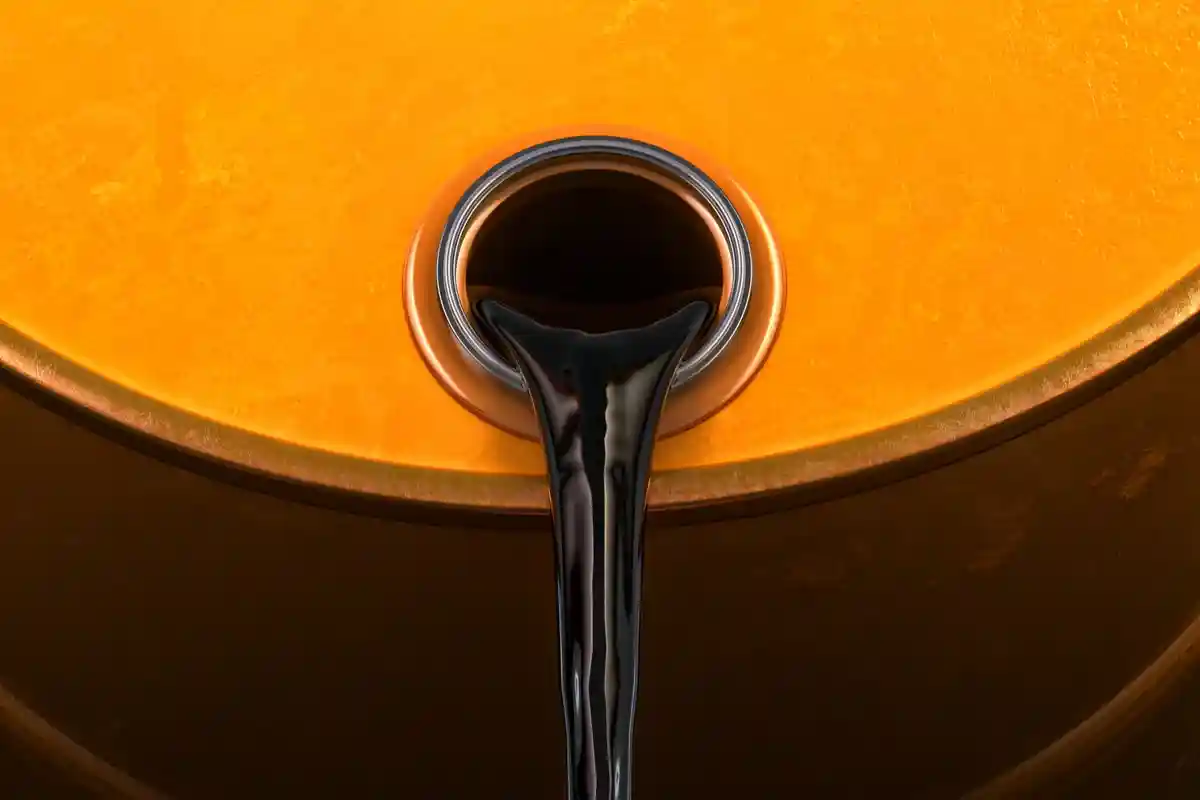 Нефти в Германии хватит на 3 месяца. Фото: Corona Borealis Studio / shutterstock.com