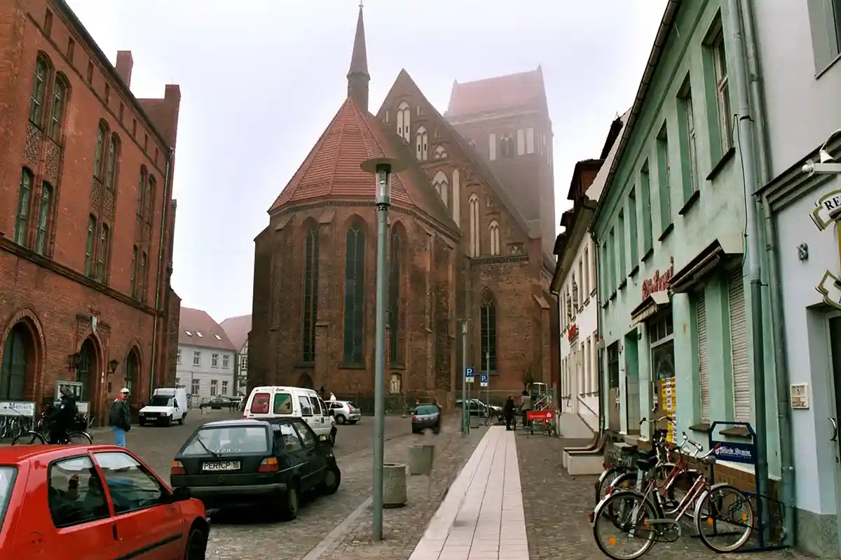 Церковь Святого Якоби (начало строительства 1361 г.) с великолепным органом. Фото Wikimedia