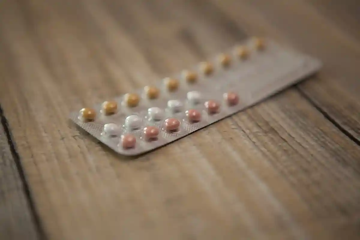 Противозачаточные таблетки. Фото: GabiSanda / Pixabay.com