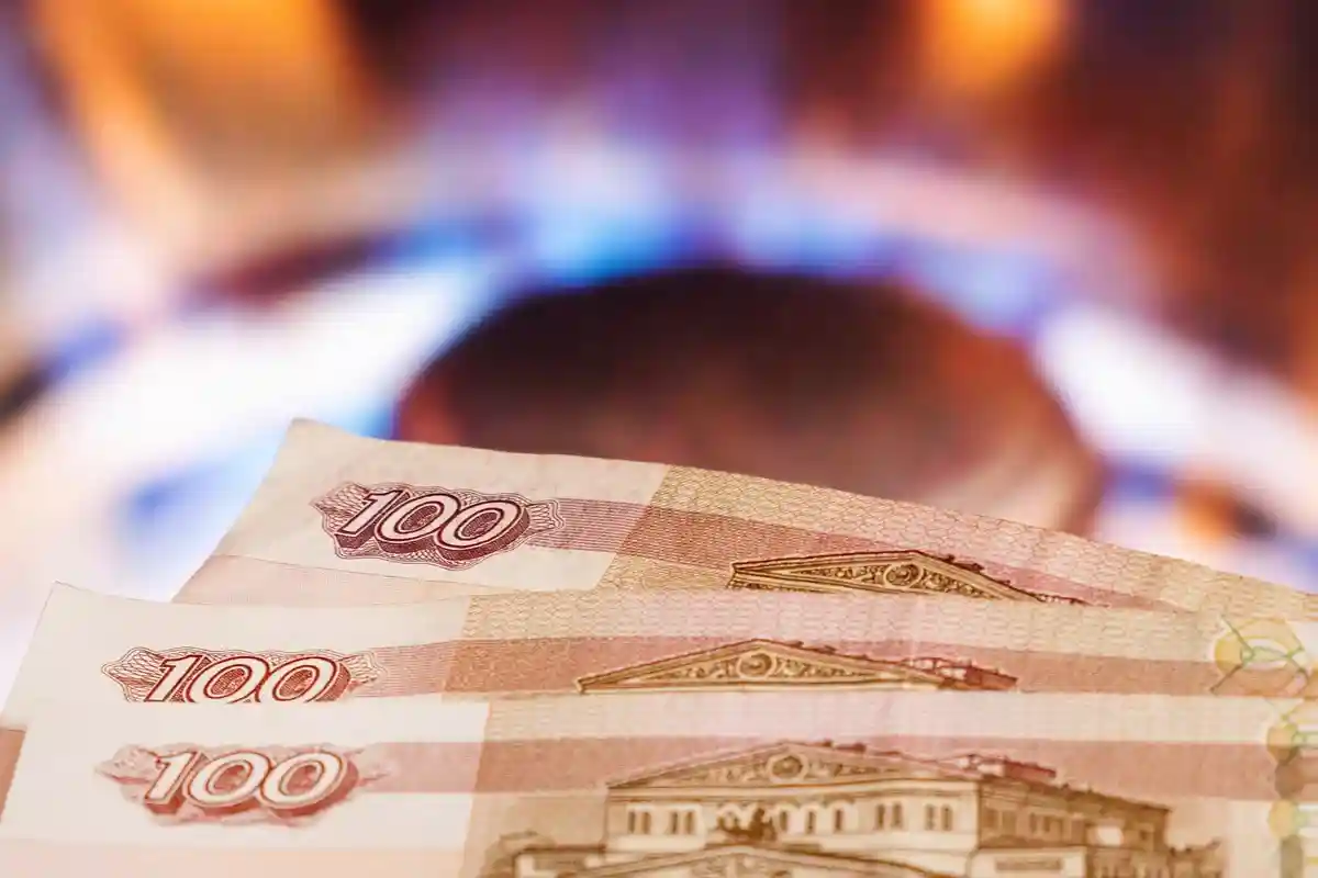 Платить за газ рублями. Фото: VGV MEDIA / Shutterstock.com