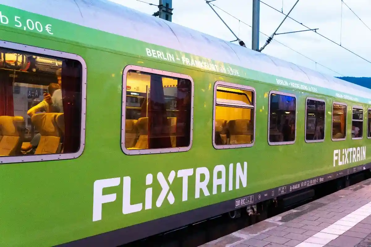 В будущем в сеть Flixtrain войдут 70 остановок. Так, на 19 мая уже утверждено соединение между Гамбургом и Штутгартом. Фото: Cineberg / Shutterstock.com