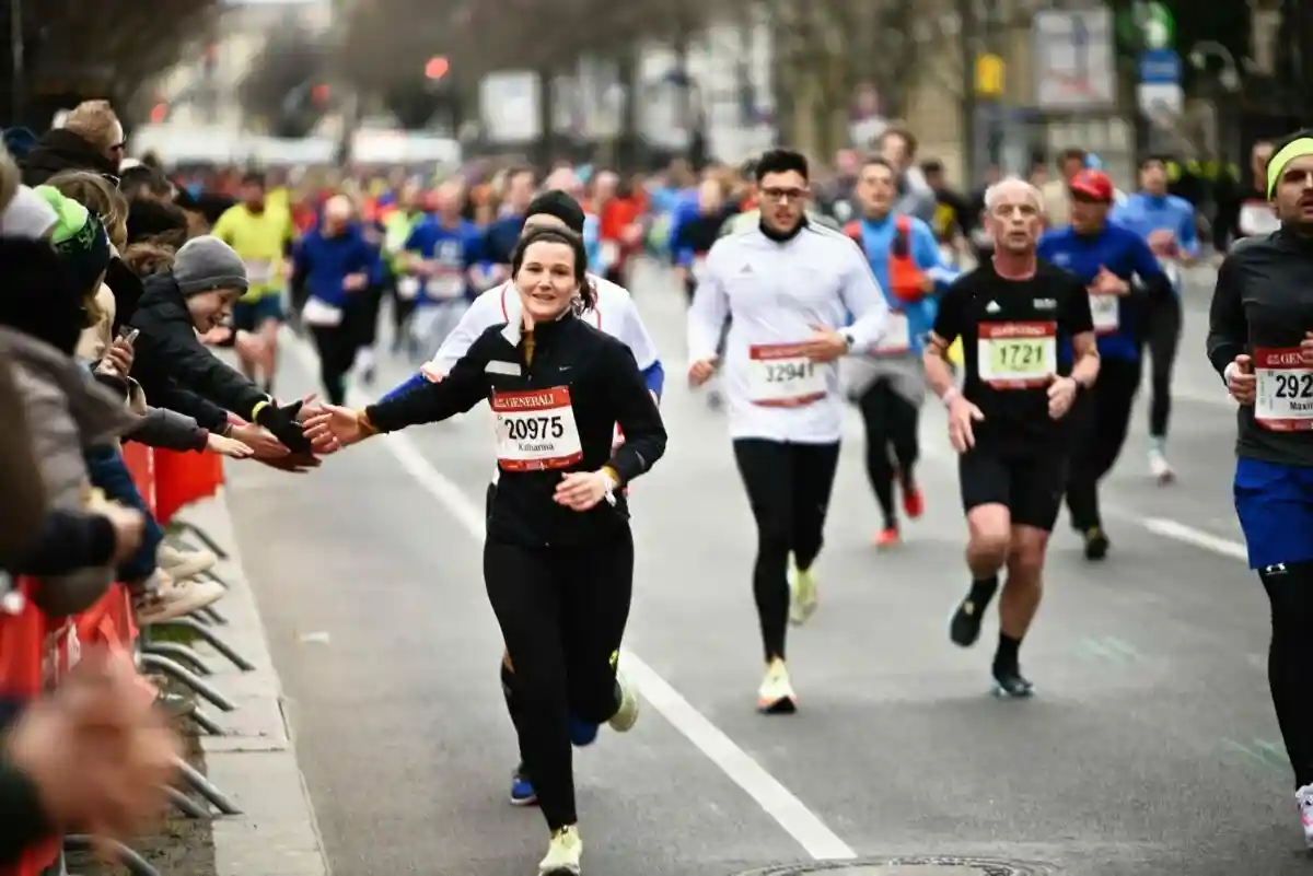 Регенсбургский марафон: тысячи бегунов уже стартовали