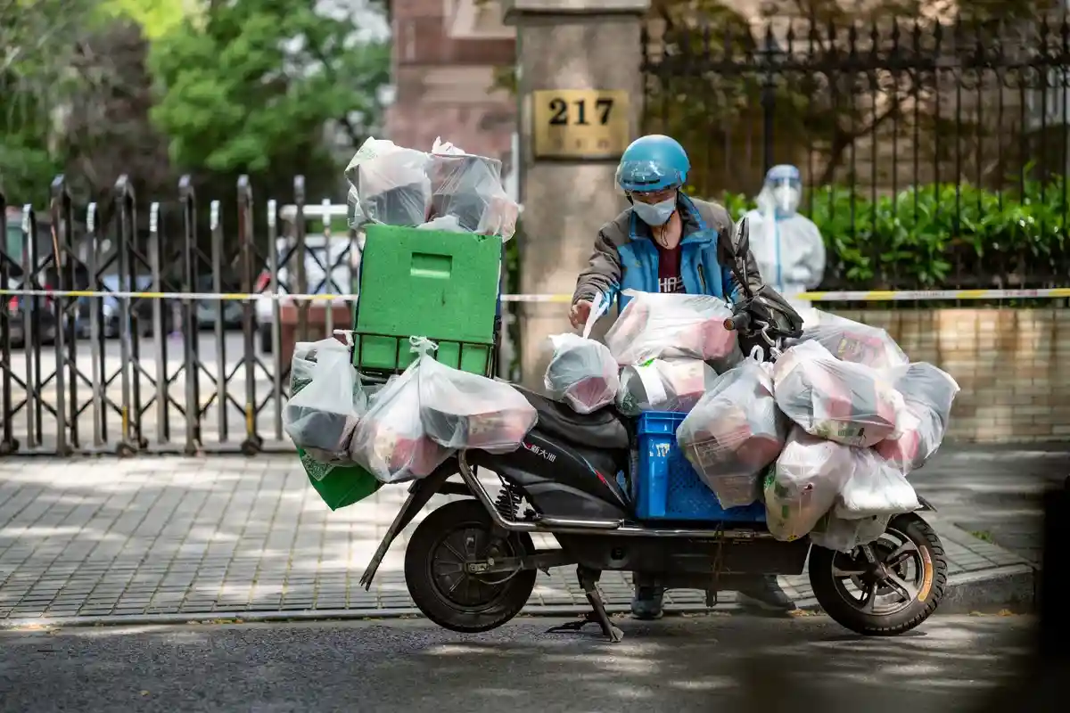 Шанхай объявил о нулевом уровне коронавируса. Фото: Graeme Kennedy / shutterstock.com